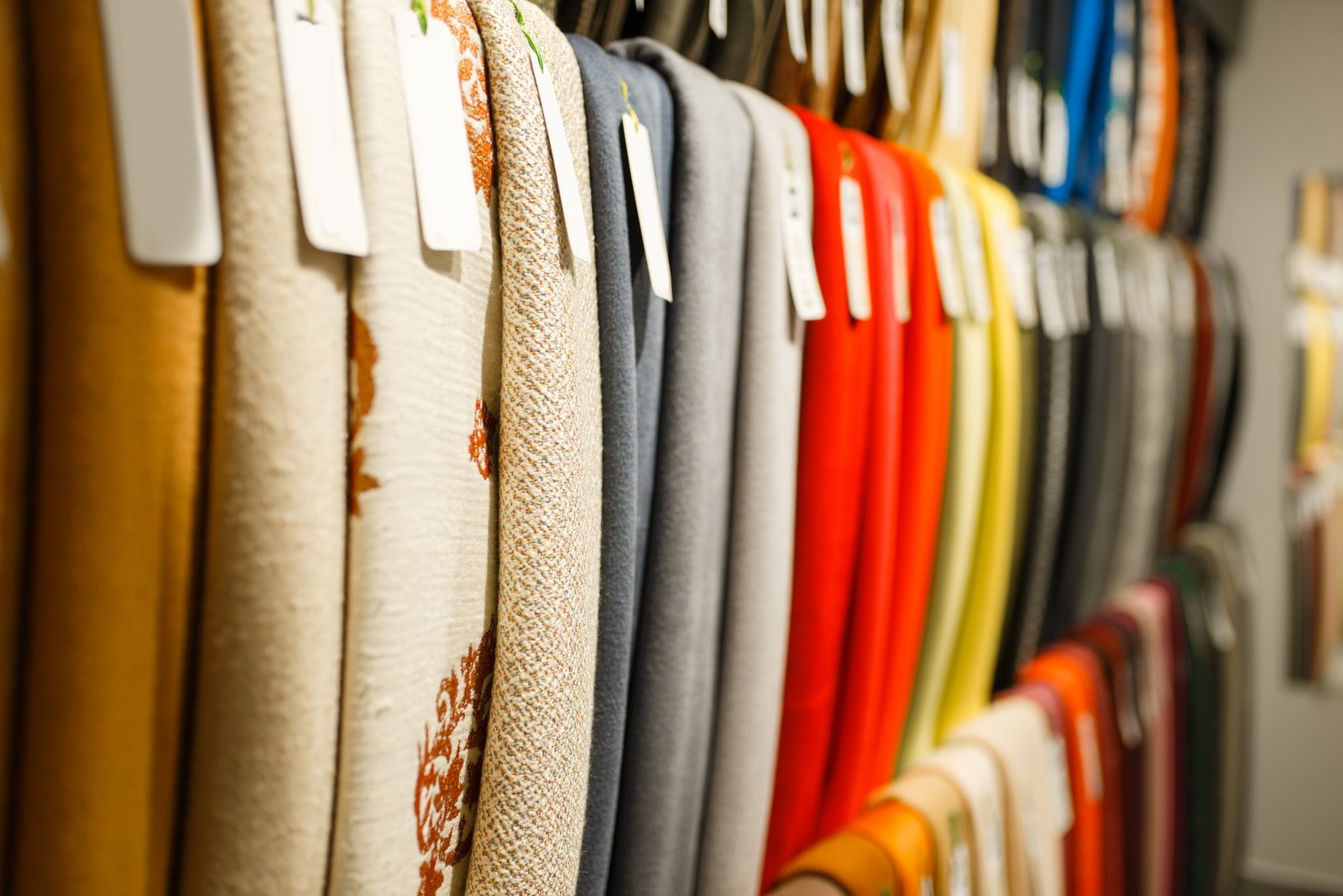 Raw Fabrics & Yarns